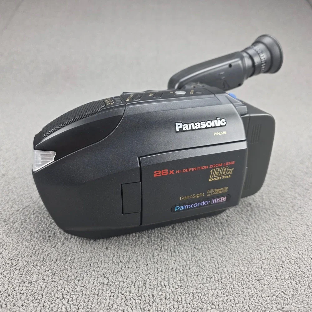 Panasonic PV-L579 Palmcorder VHS-C Camcorder Bundle - Tested and Working